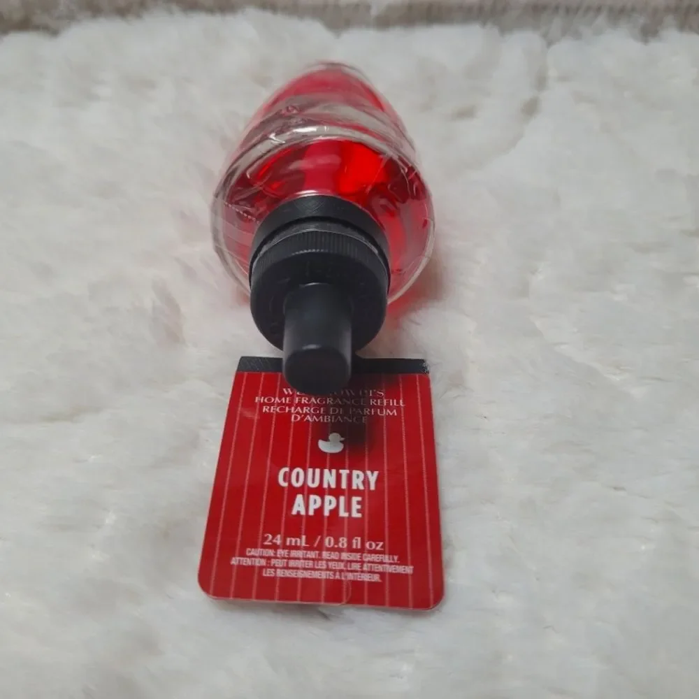 BBW White Barn Country Apple Wallflower Refill Bulb New OOS
